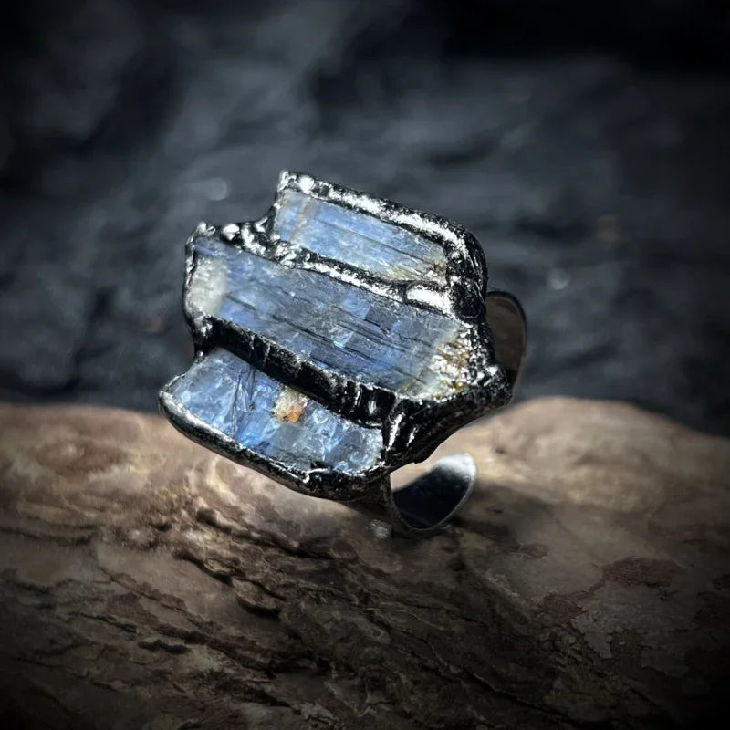 3 gemstone ring