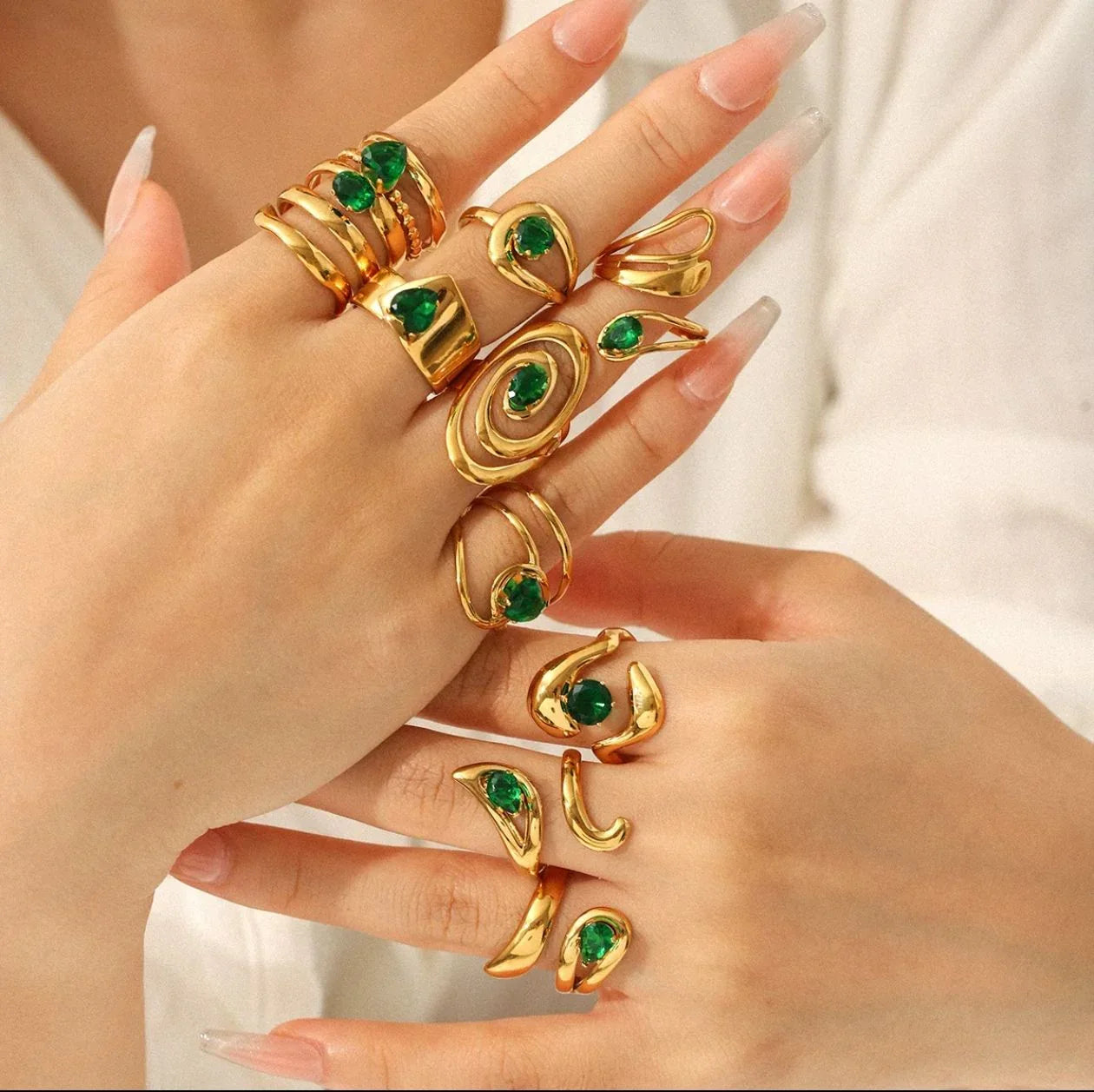 VIVA VORA Jewelry