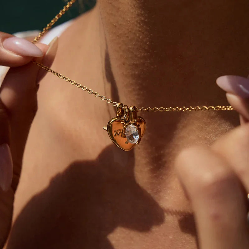 Metal necklace Pendant