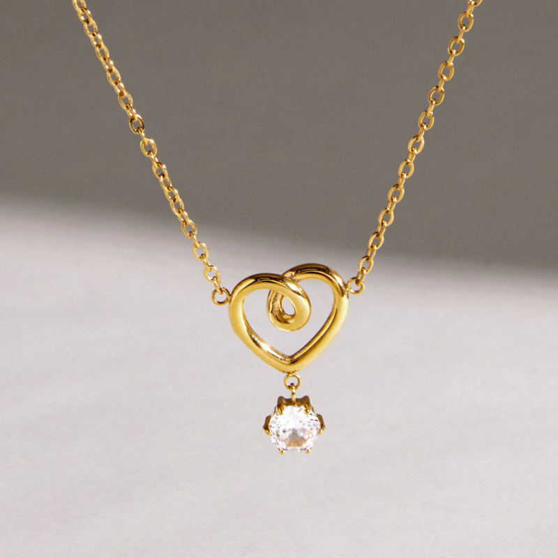 choker with heart
