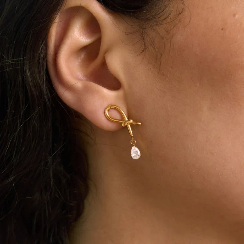 diamond earrings gold