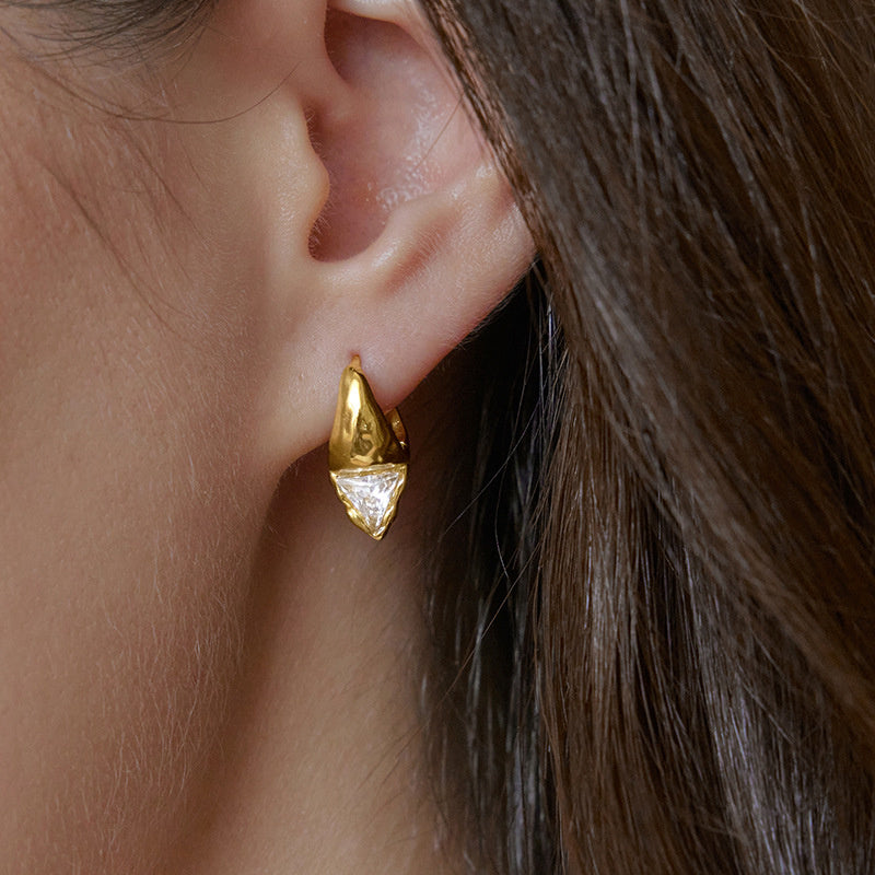fashionable earrings for women