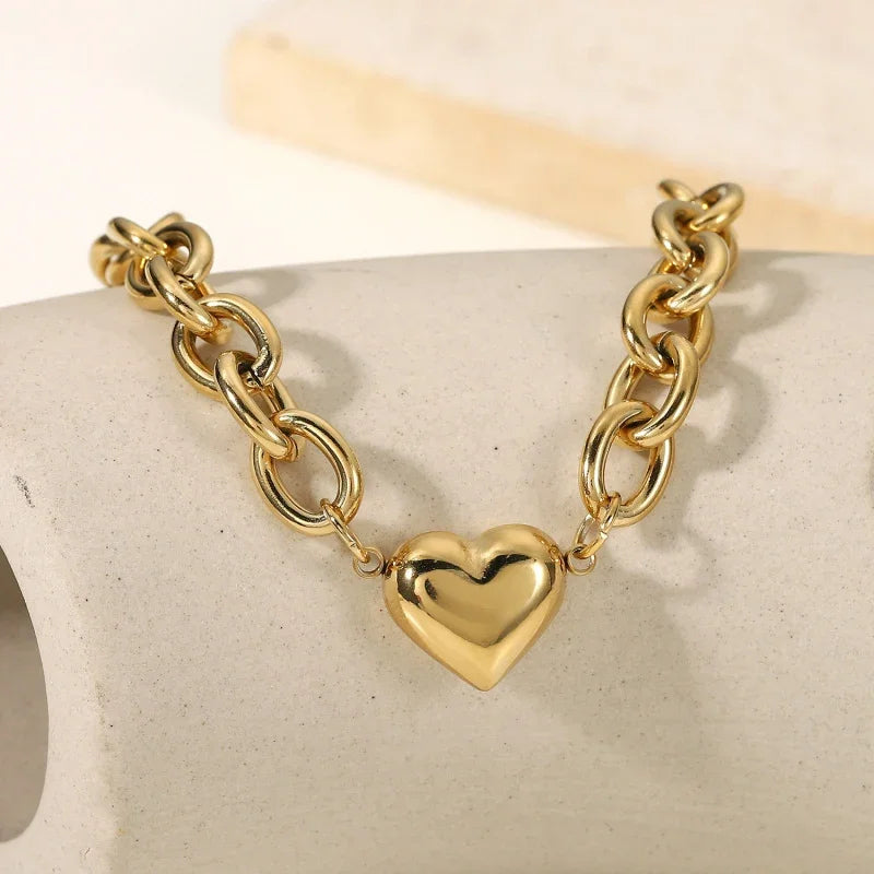 friendship bracelet with hearts pattern