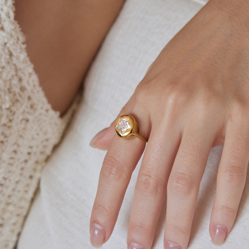 gold finger ring design for girl