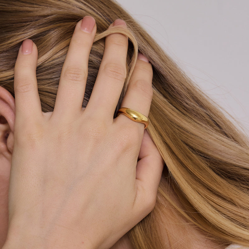 gold ring for college girl
