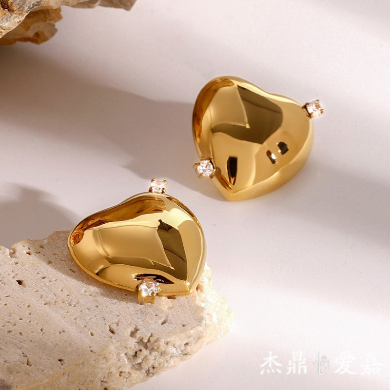 heart stud earrings