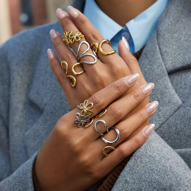 ladies ring with flower