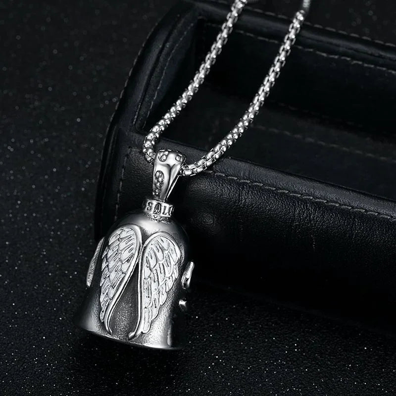 mens pendants and necklaces