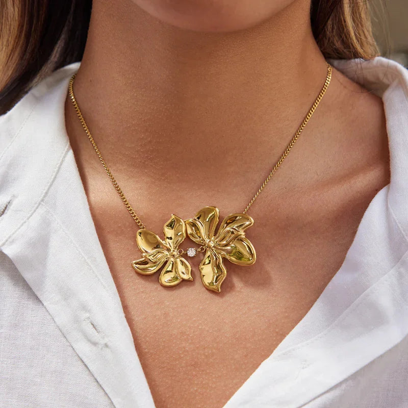 necklace pendant with flower
