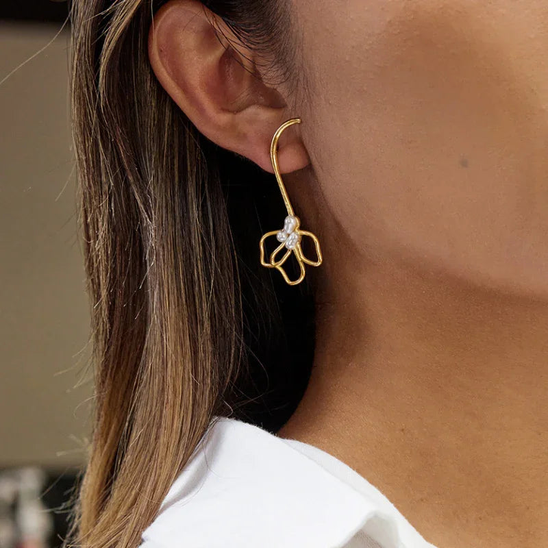 pearl earrings flower