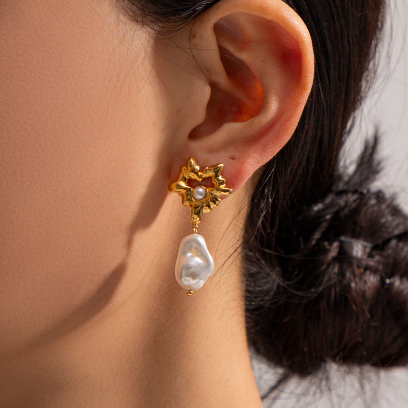 pearl stud earrings gold