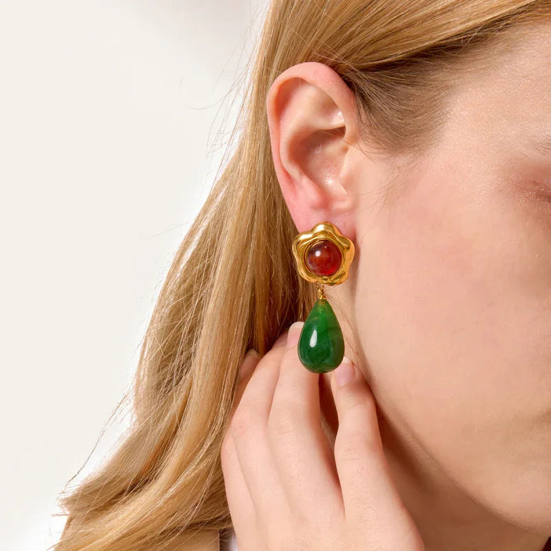 resin in jewelry making