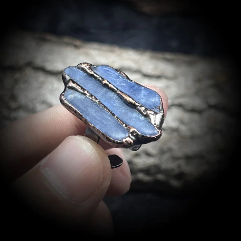 ringing gemstone