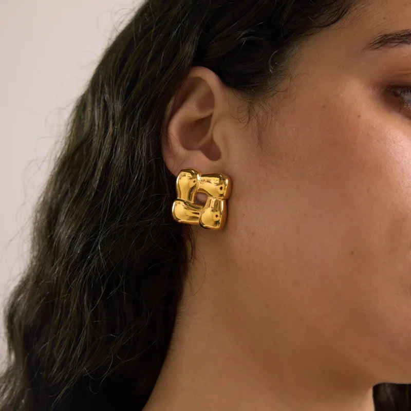 stylish gold earrings for girls