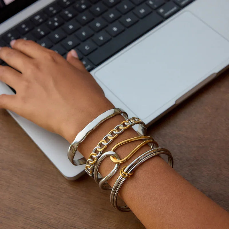 trendy women's bracelets