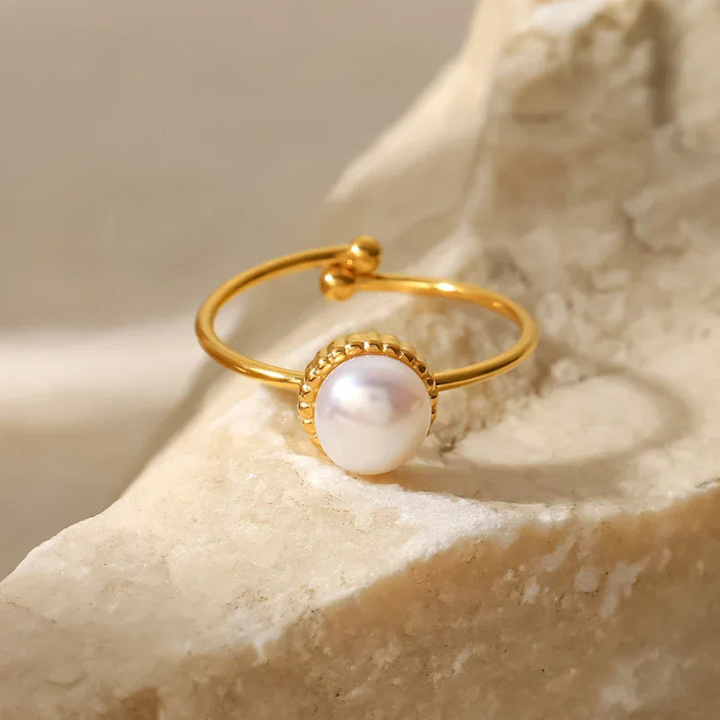 vintage pearl ring