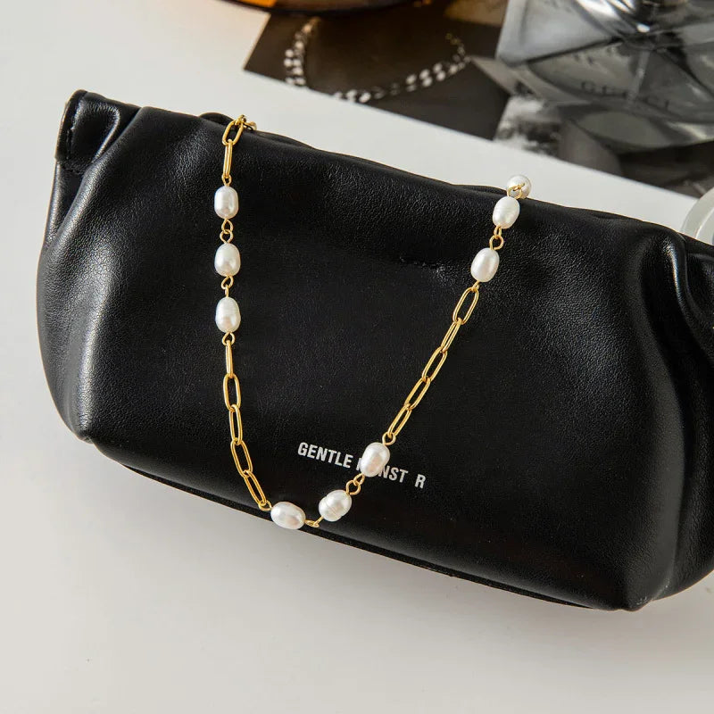 women's pearl necklace