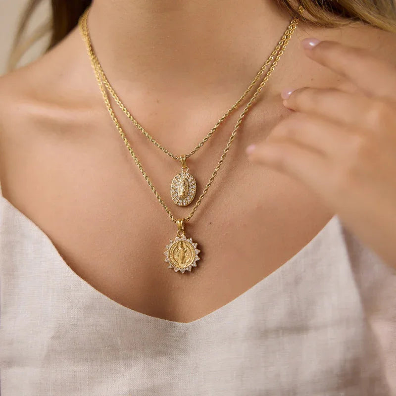 zircon pendant